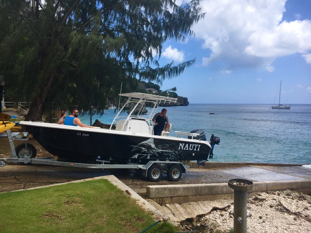 Barcos de pesca profesionales de fibra de vidrio con cabina de velocidad de 23 pies a la venta