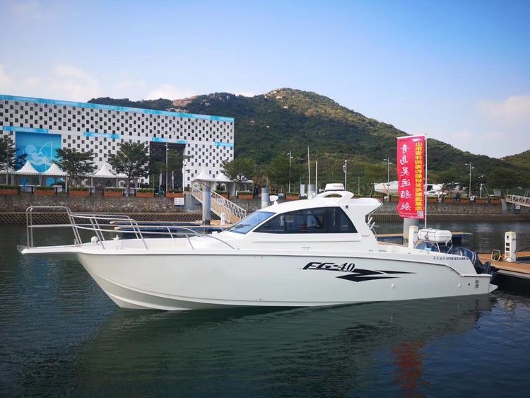 Barco de pesca con cabina deportiva de alta velocidad, material de fibra de vidrio Grandsea de 40 pies, con motor fueraborda a la venta