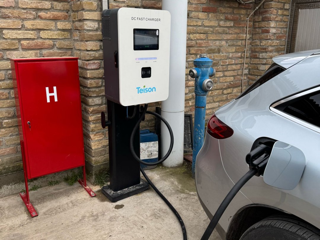 Teison 20kW DC MINI Home EV Charger installé en Serbie,2025 Teison 20kW DC MINI Home EV Charger installé en Serbie,2025