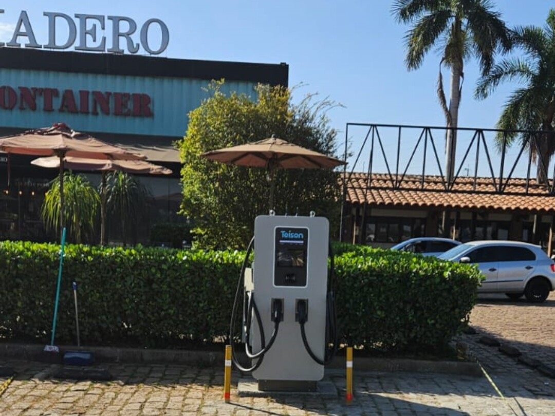 Teison 60kW DC PRO EV Charging Station instalada en Brasil, 2025