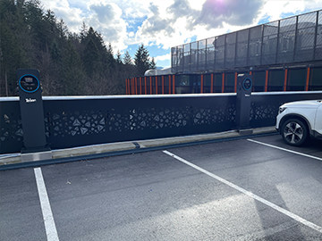 Conectores de carga duales del cargador Teison Pedestal AC EV en Eslovenia, 2024 Conectores de carga duales del cargador Teison Pedestal AC EV en Eslovenia, 2024