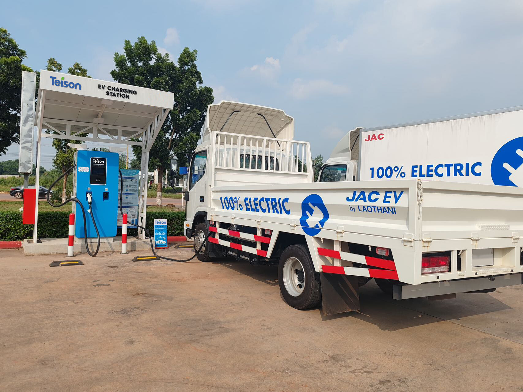 Teison 180 kW Gleichstrom-Ladestation mit CCS/GBT-Anschluss in Laos installiert 