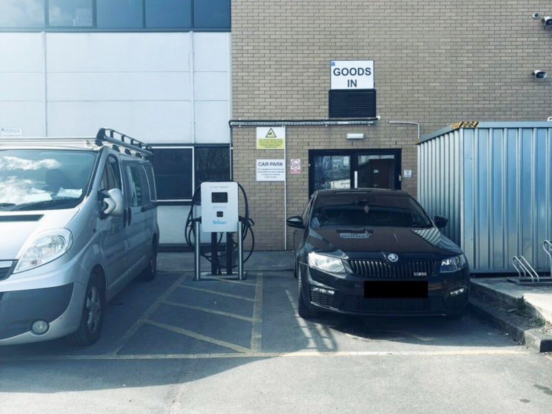 Teison DC 40kW Wallbox-lader met dubbele stekker in Groot-Brittannië, 2024