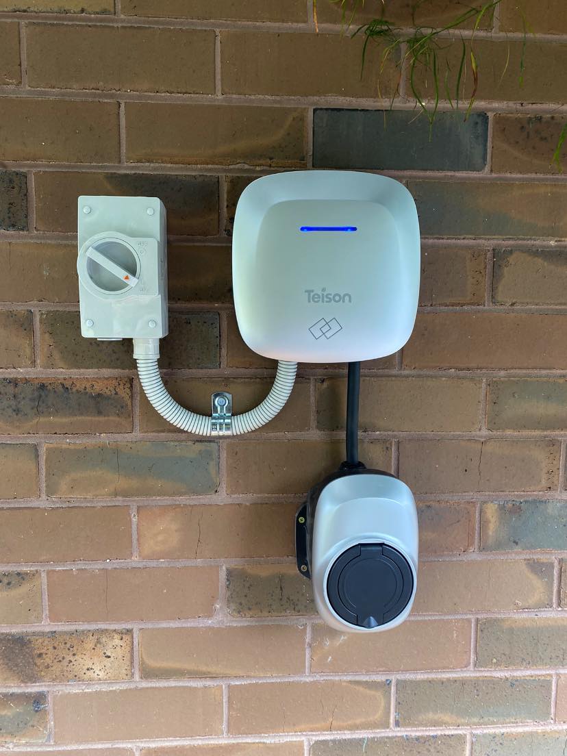 Teison Smart EV Wallbox 7Kw asennettuna Australiassa  