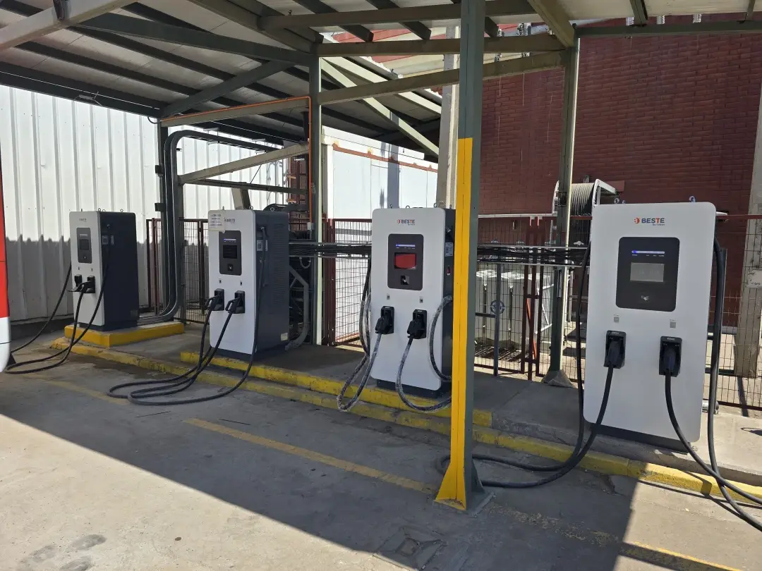 Elektrikli otobüs/kamyon için Teison DC Pro 150kW Çift Portlu EV Hızlı Şarj Cihazı Güney Amerika'da kuruldu, 2025