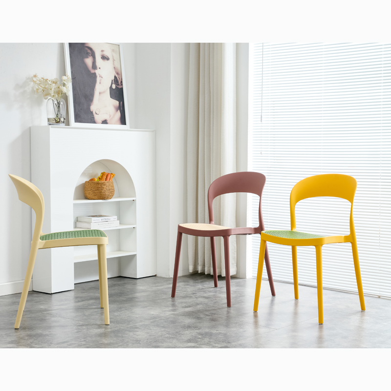 Stackable bistro chair