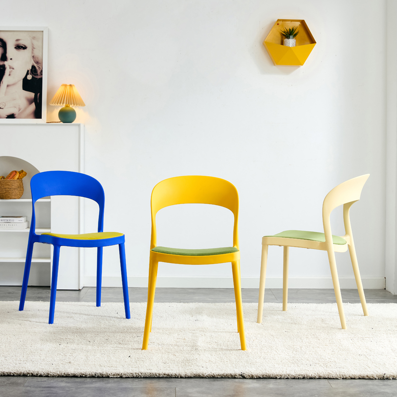 Stackable bistro chair
