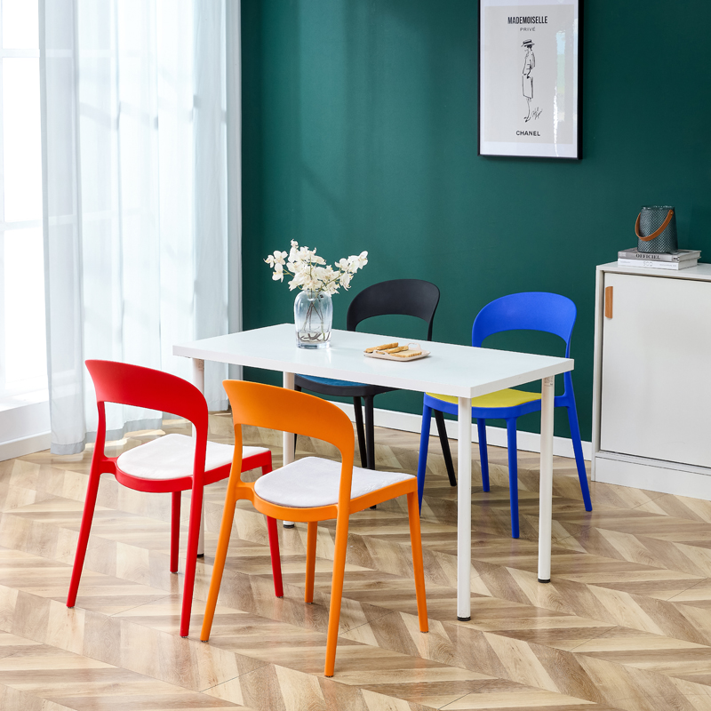 Stackable bistro chair