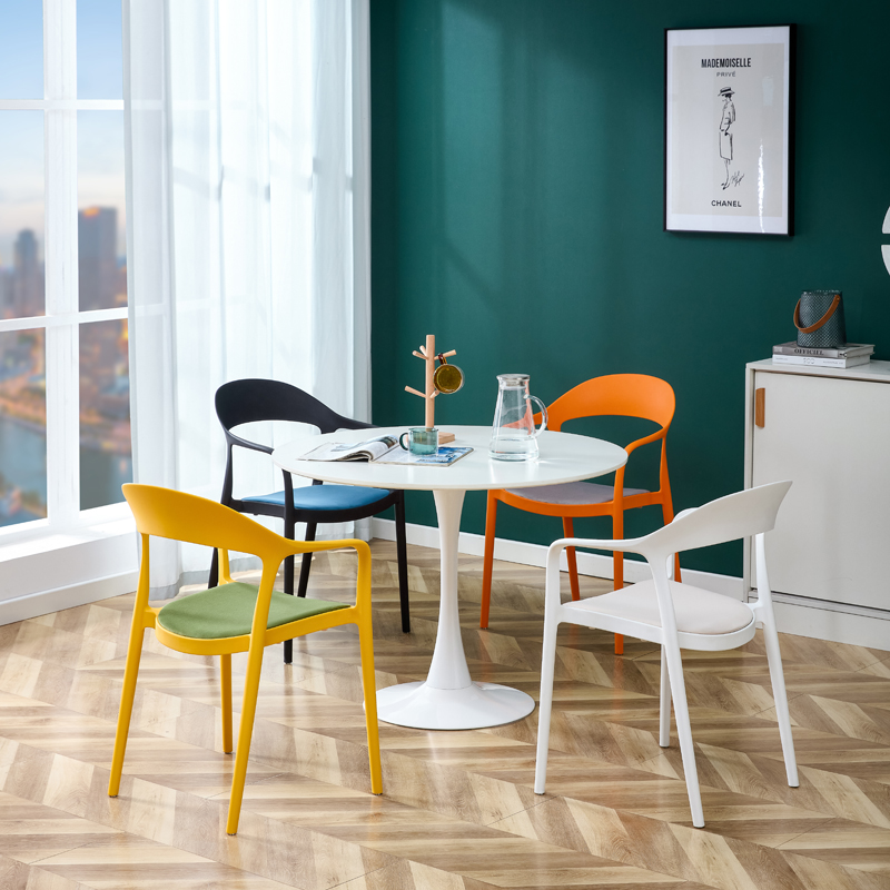 Stackable bistro chair