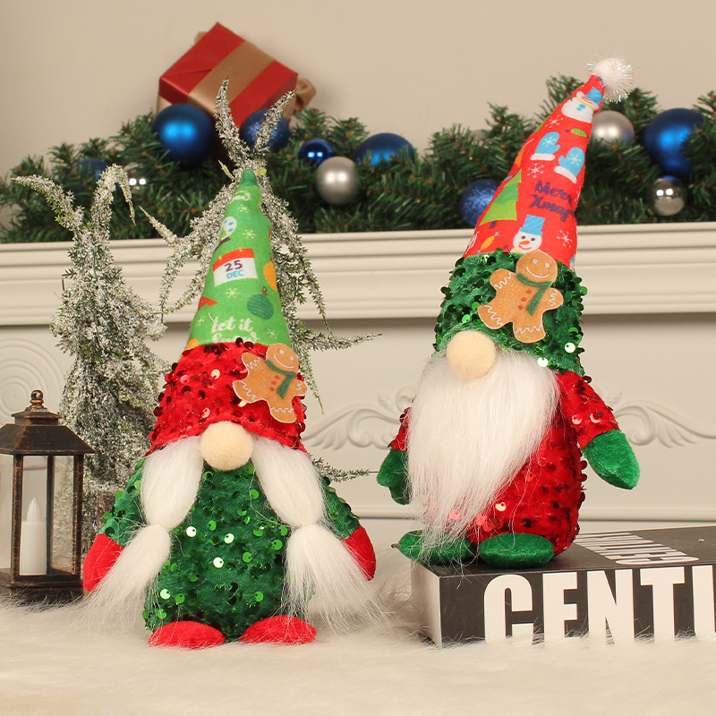 Gingerbread doll with sequins