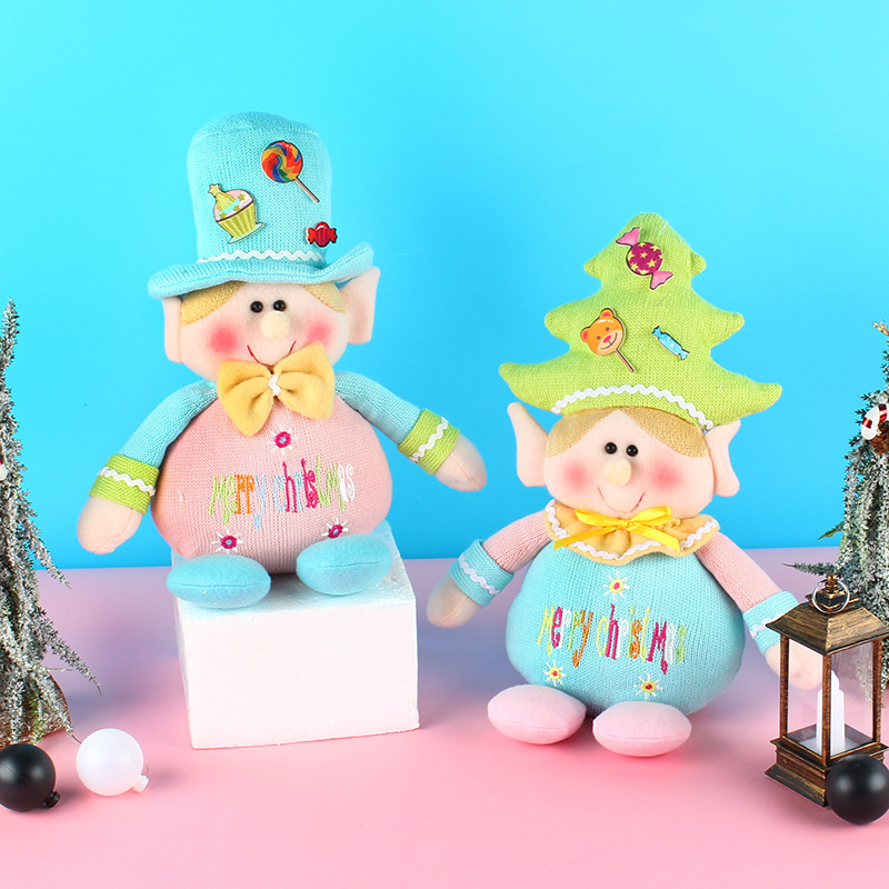 Knitted telescopic doll