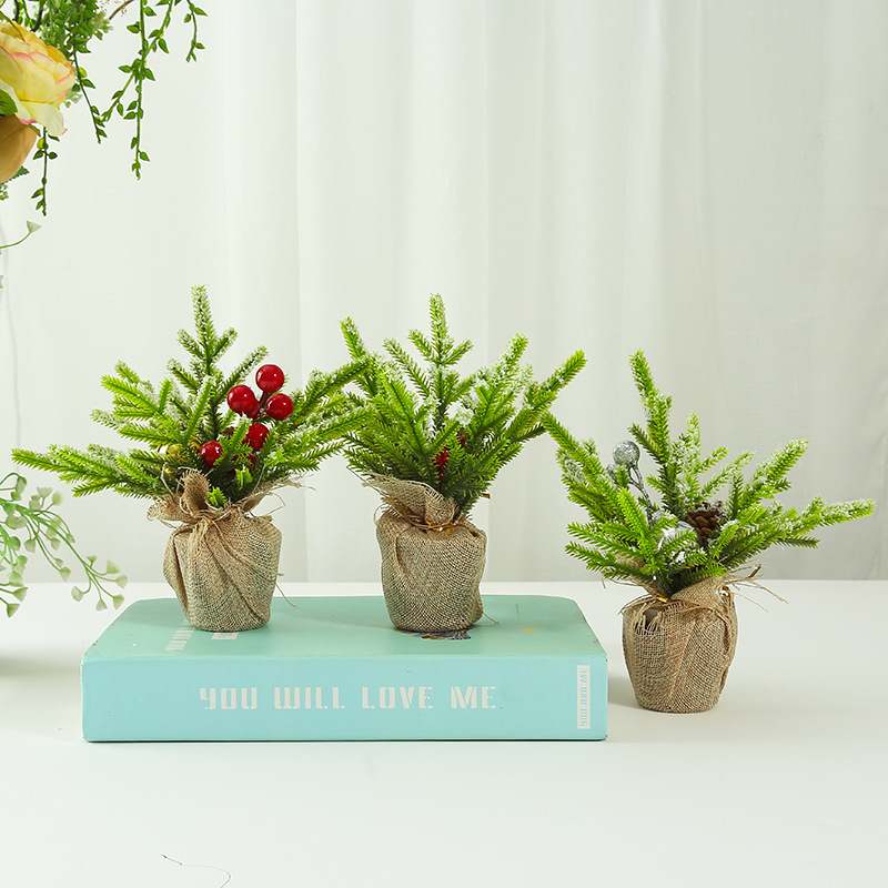 Christmas small tree ornaments Christmas small tree ornaments