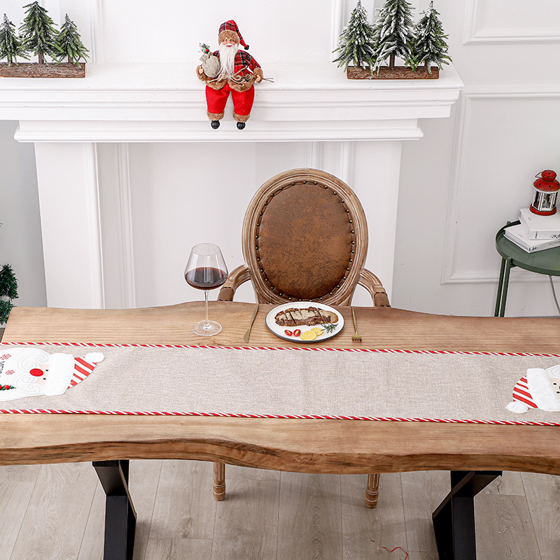  Christmas table cloth