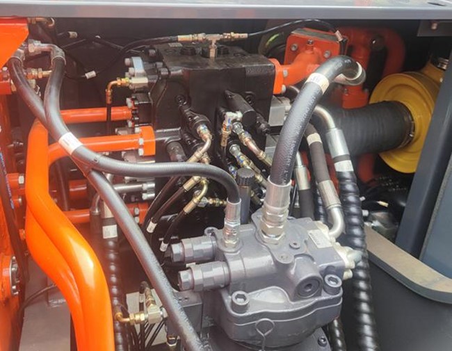 Excavadora grande de 23 toneladas