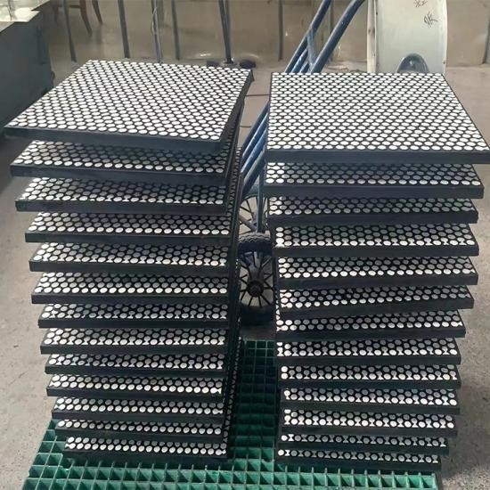 Ceramic Wear Lining (5)