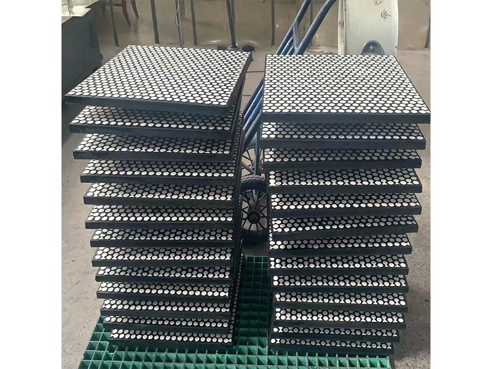 Revestimiento de desgaste cerámico