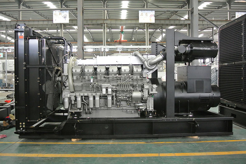 Grupo Gerador a Diesel 1540KVA Alimentado por Motor Mitsubishi