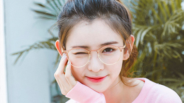 Reading glasses, also known as presbyopia, is a class of optical products, for the eyes of the old person used by the glasses, belonging to a convex lens. Reading glasses is mainly to meet the needs of the eyes of the old person crowd of Hyperopia.