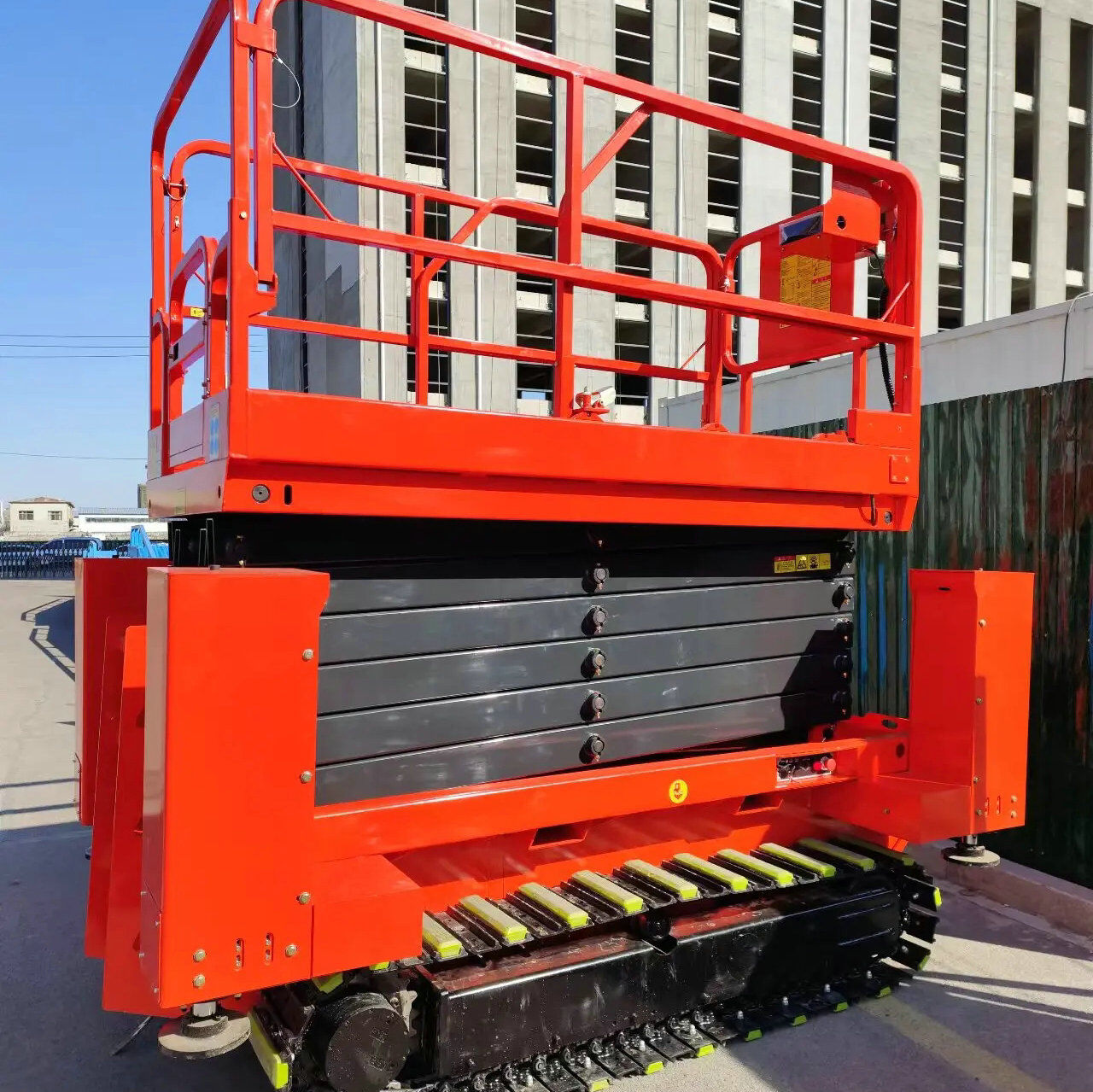 All Terrain Crawly scissor Lift