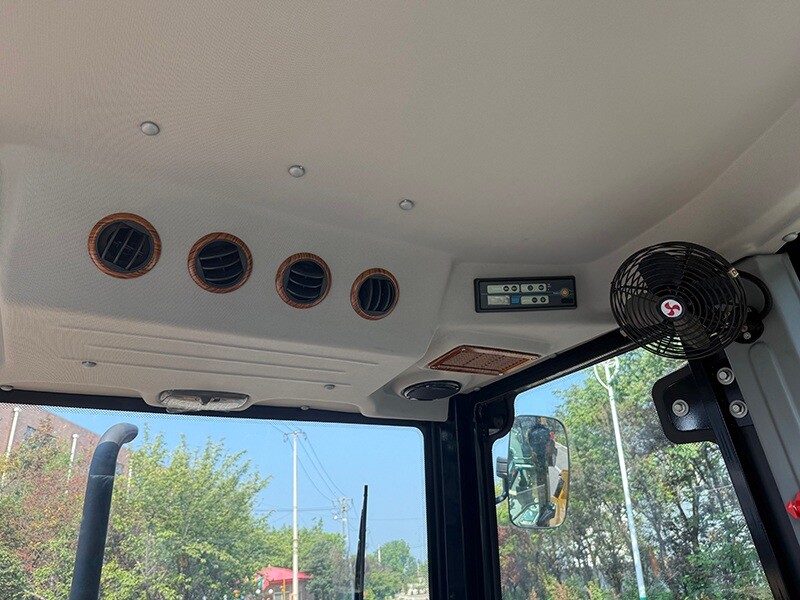  KS420H Side shift backhoe loader