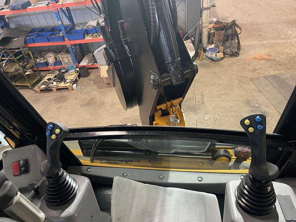 KS432H Side shift backhoe loader