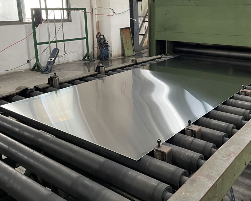 Production and processing of stainless steel plate