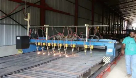 Machine de découpe au chalumeau CNC