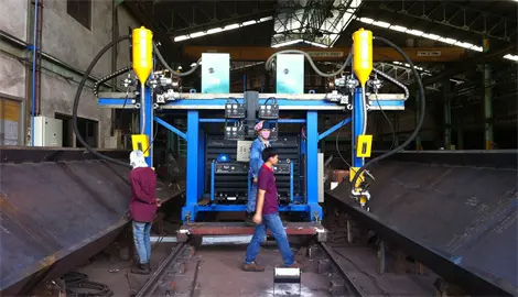 Machine à souder les poutres en H de type cantilever