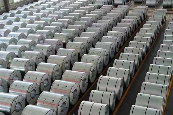 Placa de acero recubierta de aluminio y zinc.