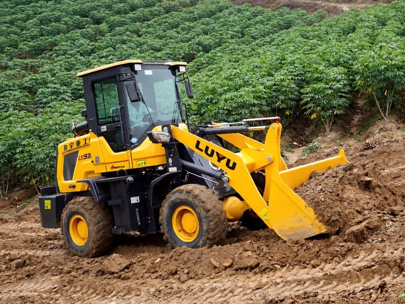 Radlader für die Landwirtschaft (2) Kann ein Radlader für Arbeiten auf landwirtschaftlichen Flächen eingesetzt werden? Für welche Aufgaben eignet er sich?