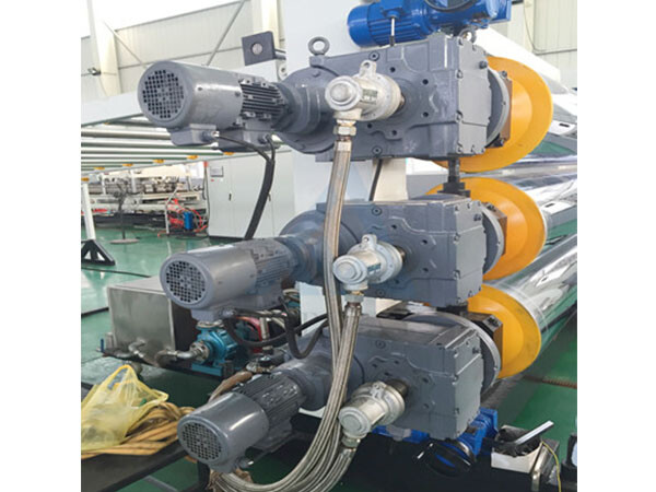 Línea de producción de placas de plástico