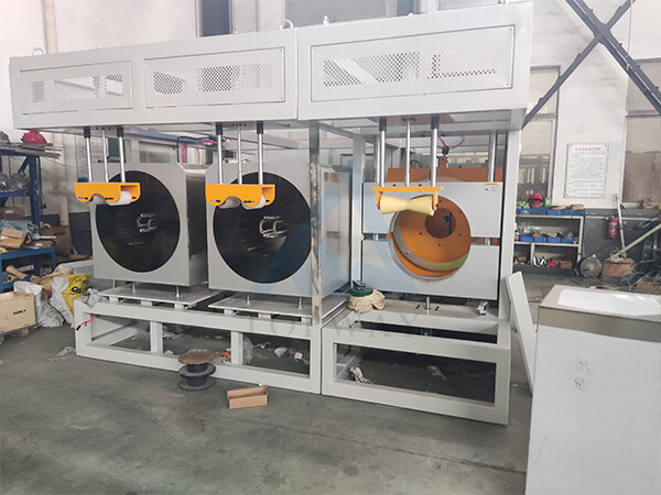 Máquina abocardadora de tubos de PVC