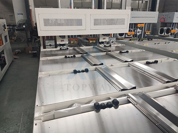 Máquina abocardadora de tubos de PVC