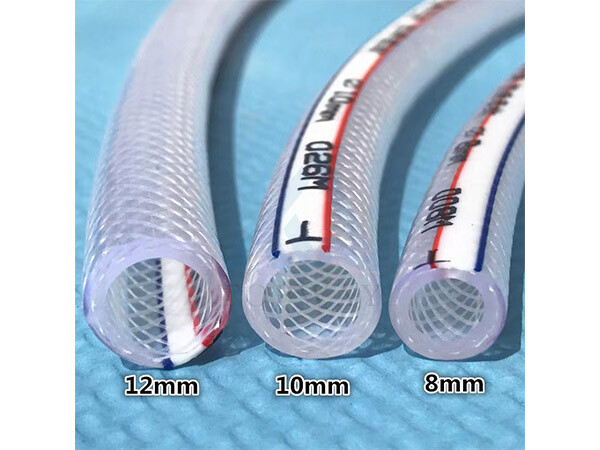 Maquina para fabricar mangueras reforzadas con fibra de PVC