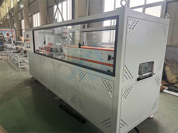 Línea de producción de paneles de vinilo y paneles de plafón de PVC Máquina de extrusión