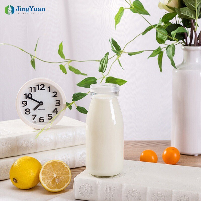 Botellas de leche de vidrio