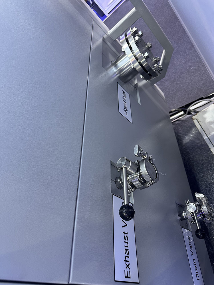 Banco de carga refrigerado por líquido Sunwin de 1000 kW (2)