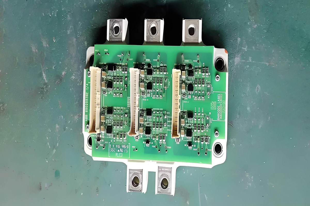 Módulo de protección multifuncional