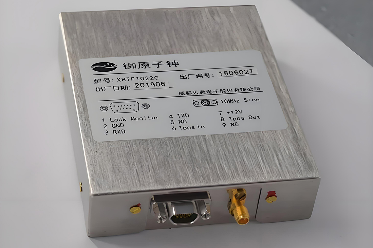 XHTF1022C Reloj atómico de rubidio ultrafino: Avance en grosor, líder en precisión