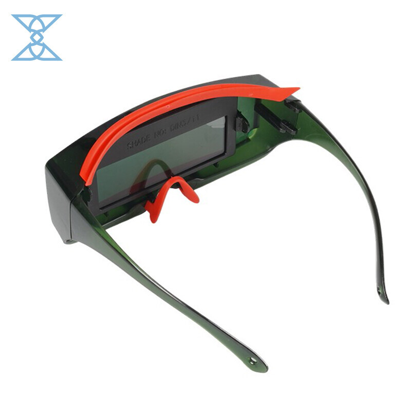Dimming Glasses - Solar-Powered Adaptive Eyewear with Instant Tint Adjustment