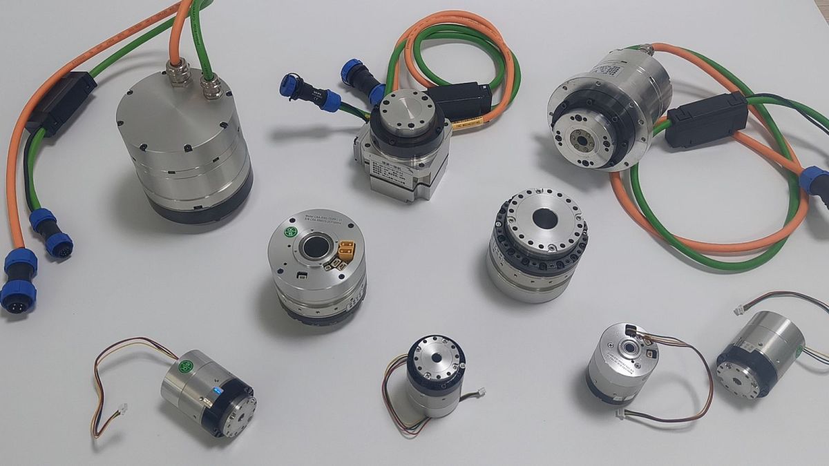 What Is the Difference Between a Harmonic Drive Reducer and a Harmonic Rotary Actuator? harmonic drive actuator