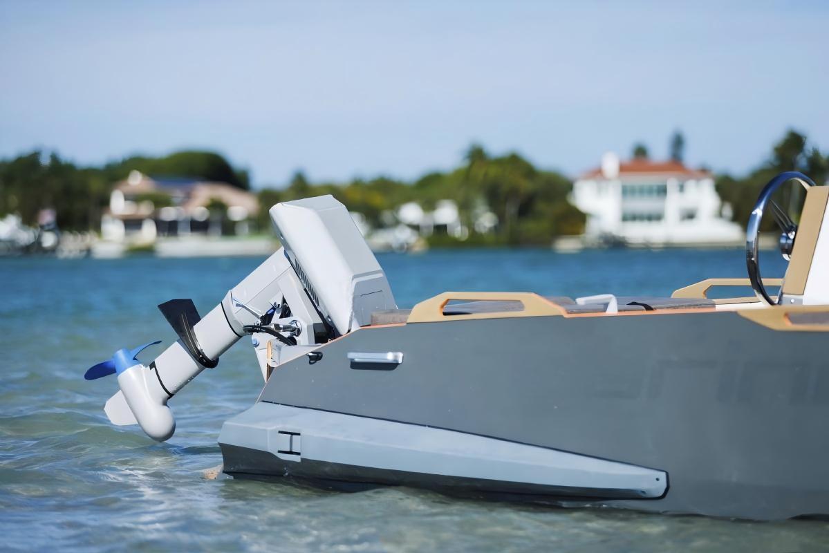 Precision harmonic transmission for electric outboard motor steering When Does Outboard Motor Steering Require a Harmonic Rotary Actuator?
