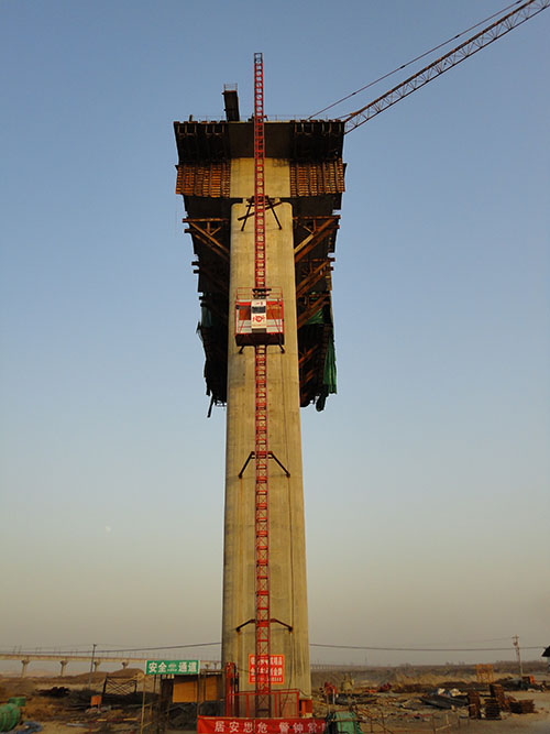 Elevador industrial Xingdou para el proyecto de revisión del puente Shaanxi Weihe