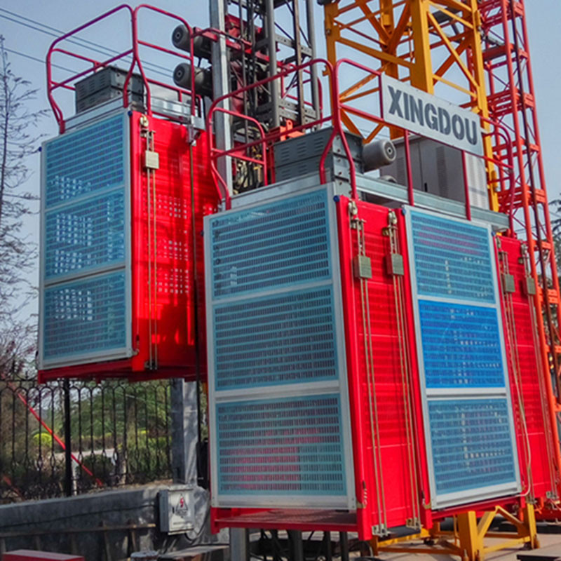 DM double column construction hoist (1).jpg