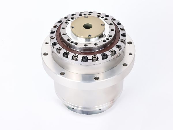 Higher Precision Rigidity Backlash-Free Planetary Rotary Actuator 