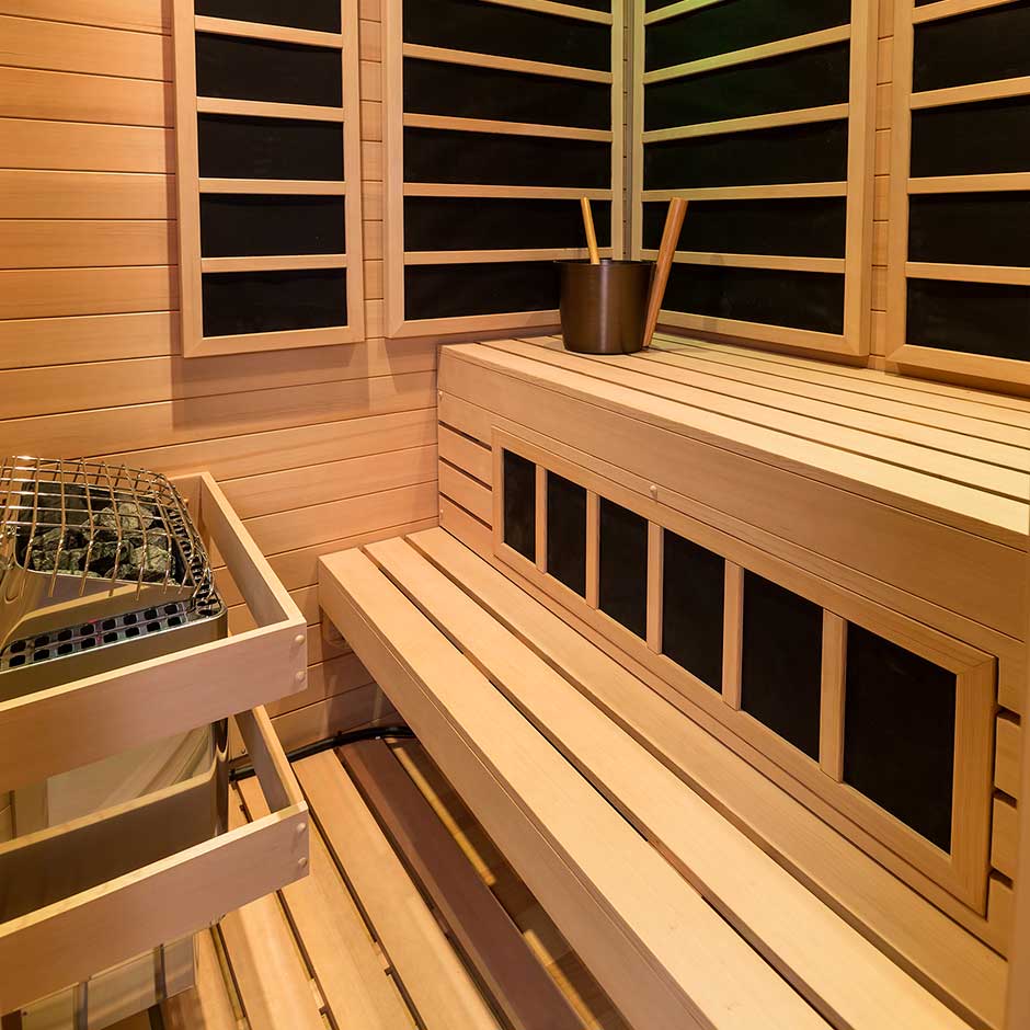 Who are not allowed to use sauna room?