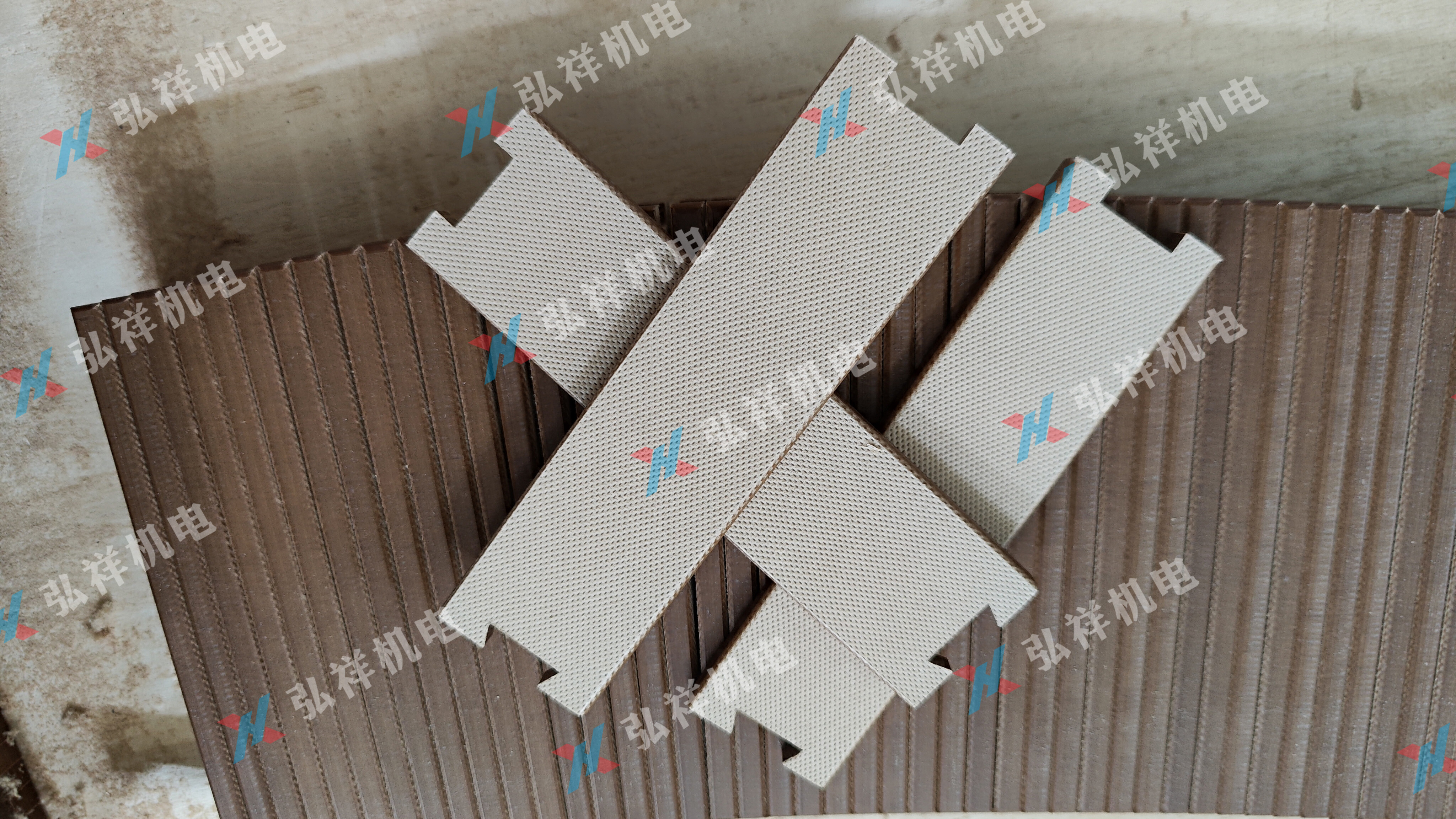 Insulating oil gap spacer