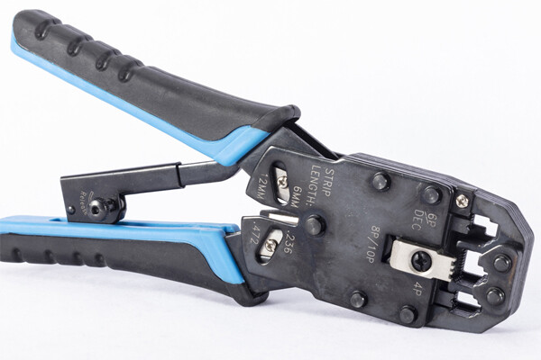 Outils de sertissage, de dénudage et de coupe RJ45 RJ12 RJ11 HT-200R