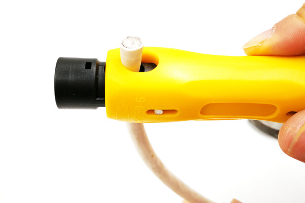 Dénudeur de câble coaxial RG-59/62/6/11/7/2/213/8 HT-323