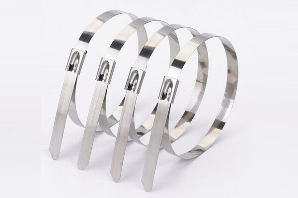 Attaches-câbles en acier inoxydable Attaches-câbles en acier inoxydable